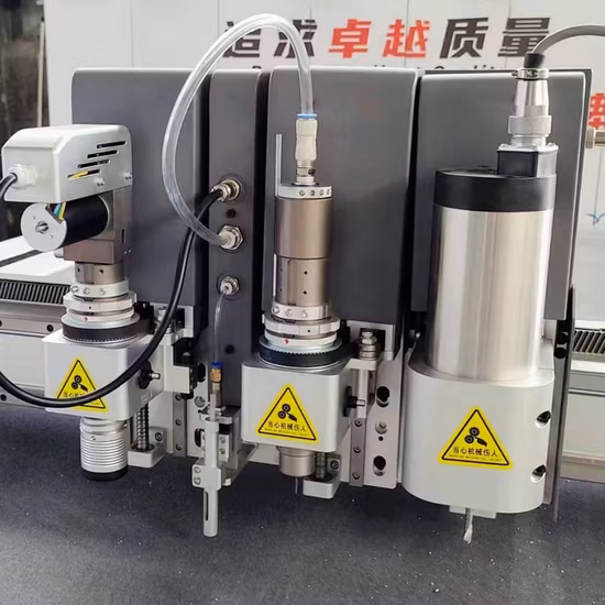 フラットベッドカッティングプロッター段ボール箱製造機の価格